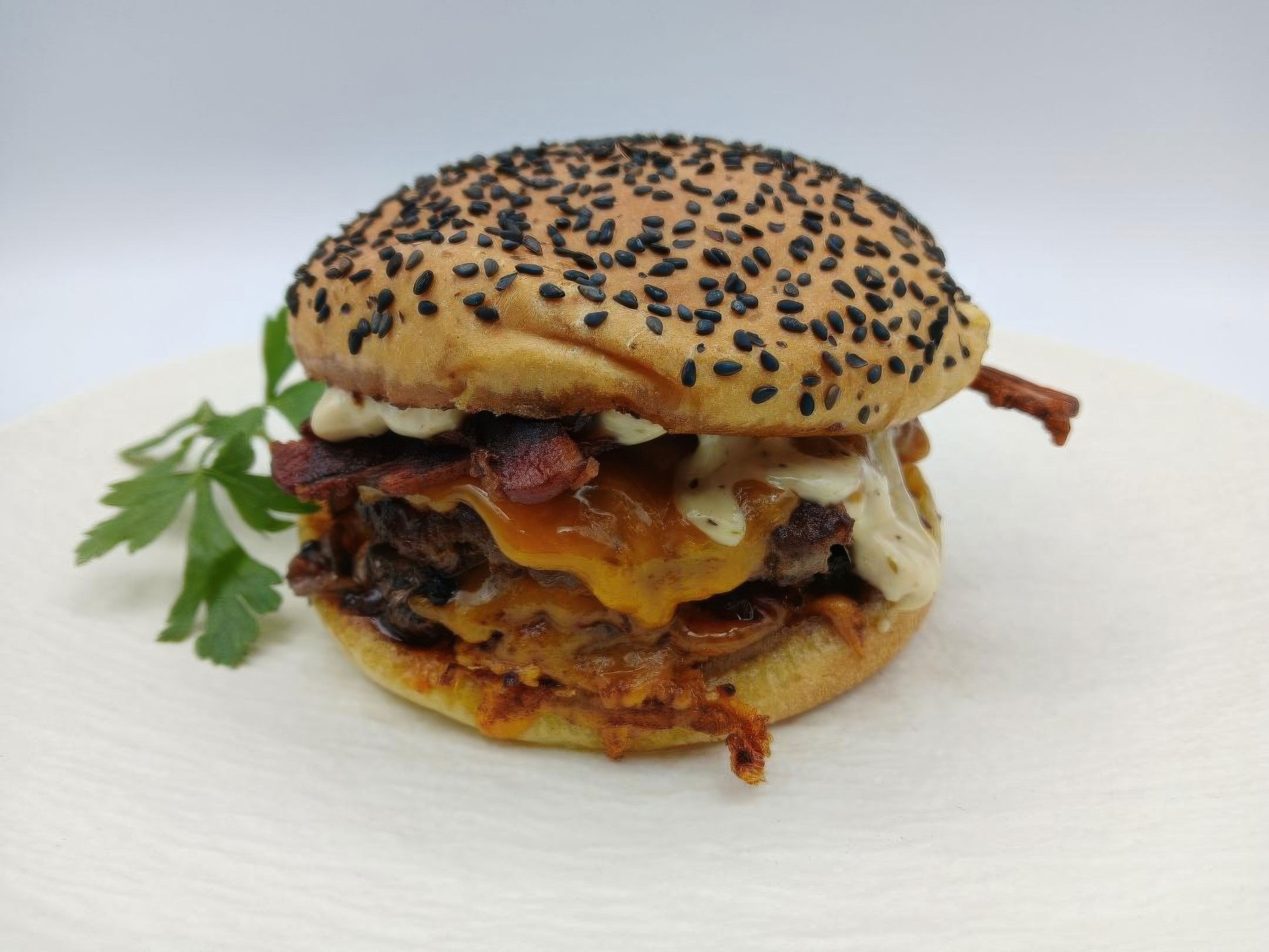Hamburguesas y pipirrana 